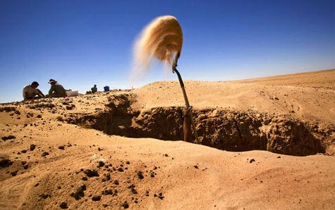 Sahara và những bí ẩn vùi trong cát, Bí ẩn lịch sử, Phi thường - kỳ quặc, bão xát, sa mạc, hài cốt, thi thể, sahara, bí ẩn, chôn vùi, tuyệt tác, khảo cổ, khám phá